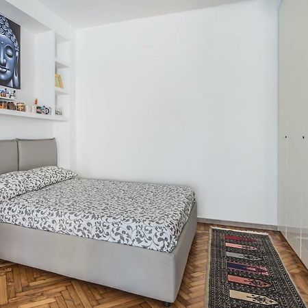 Luxury Central Apartment Turin Bagian luar foto