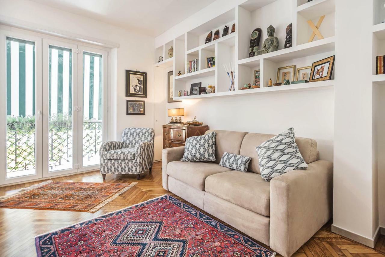 Luxury Central Apartment Turin Bagian luar foto